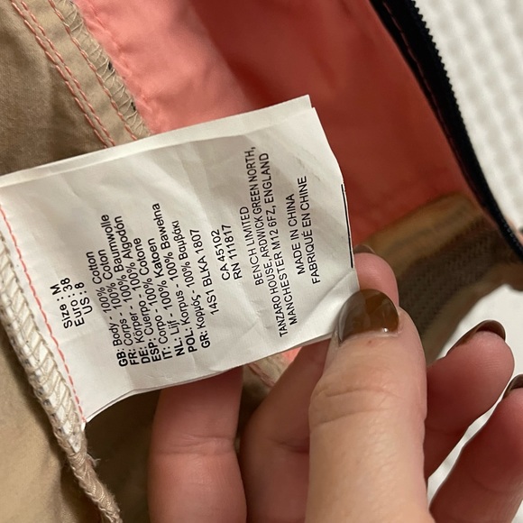 BENCH JACKET | Roll up Hood! - Picture 4 of 6